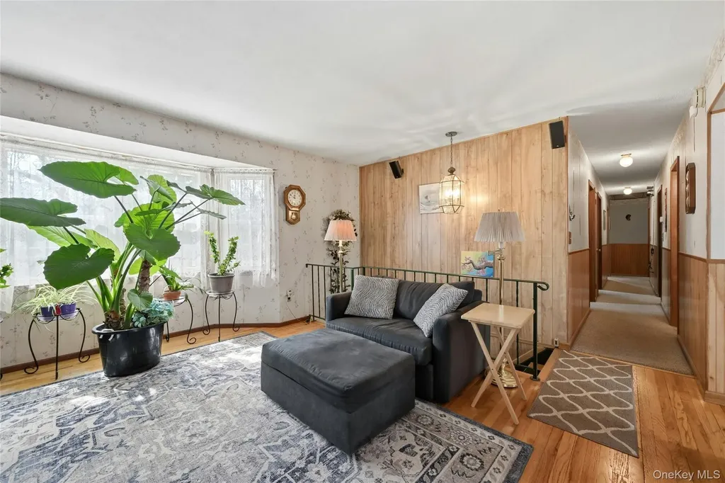 41 N Country Road Shoreham NY 11786