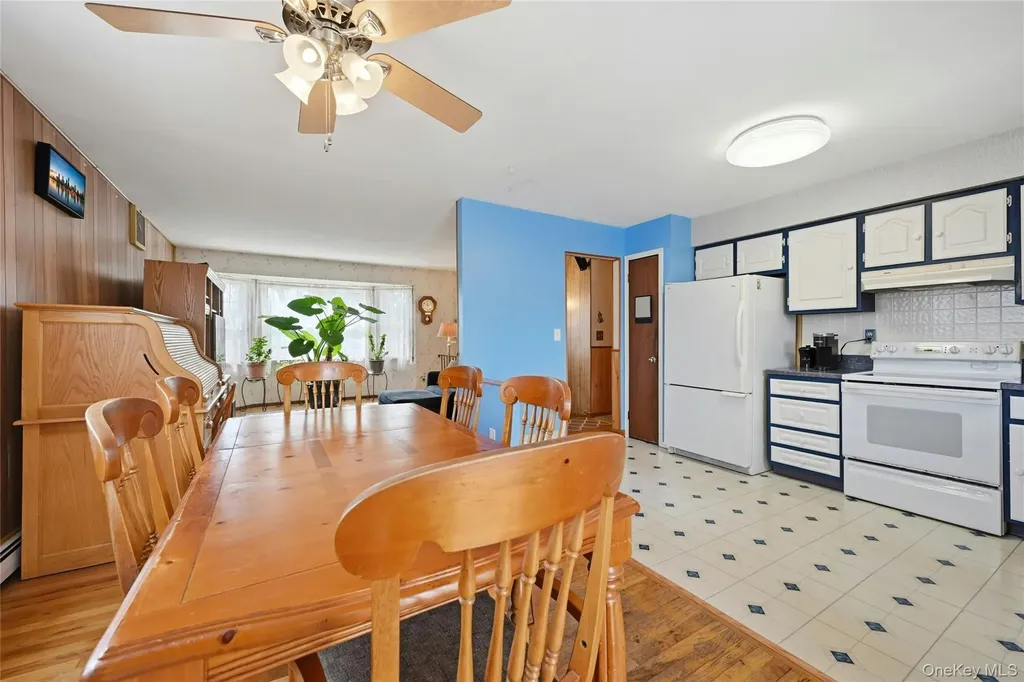 41 N Country Road Shoreham NY 11786