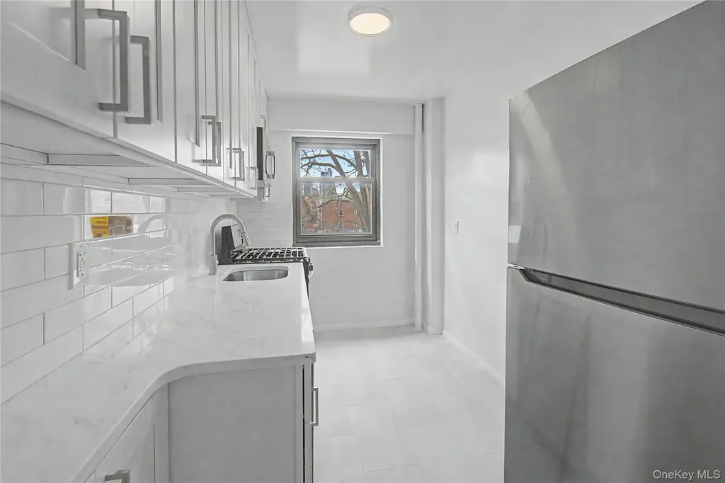 21-85 34th Avenue Astoria NY 11106