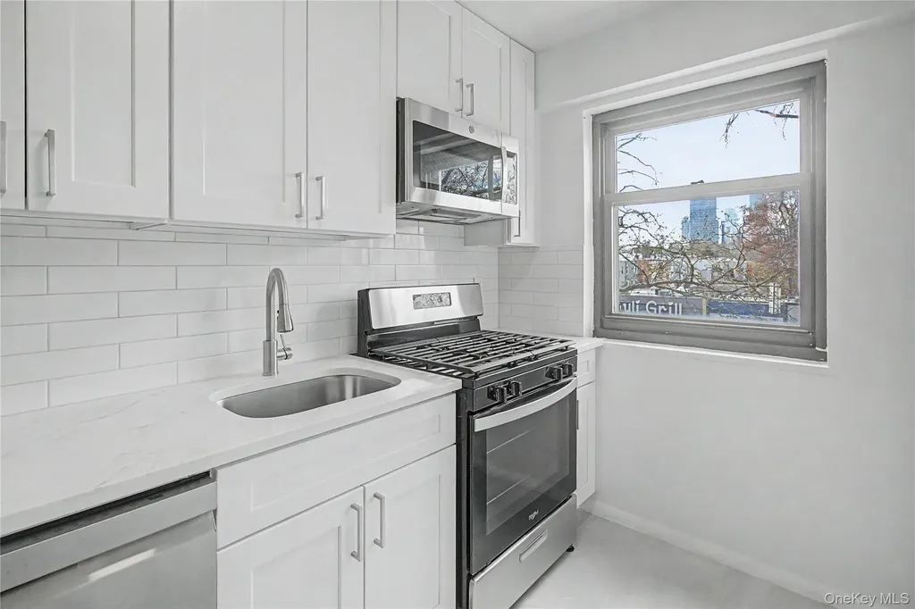 21-85 34th Avenue Astoria NY 11106