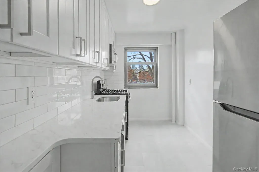 21-85 34th Avenue Astoria NY 11106