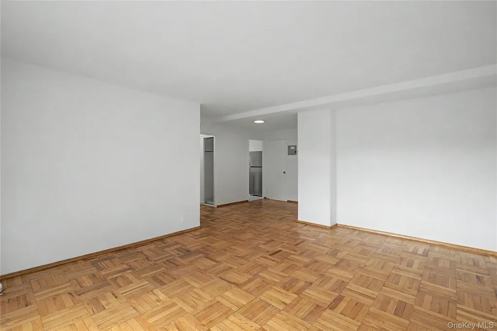 21-85 34th Avenue Astoria NY 11106
