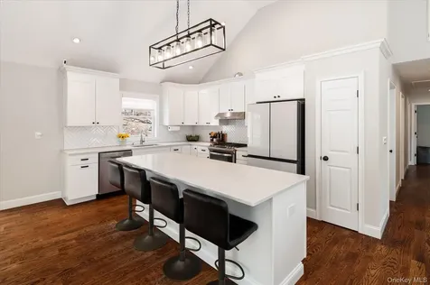 10 Eagle Hill Road Mahopac NY 10541