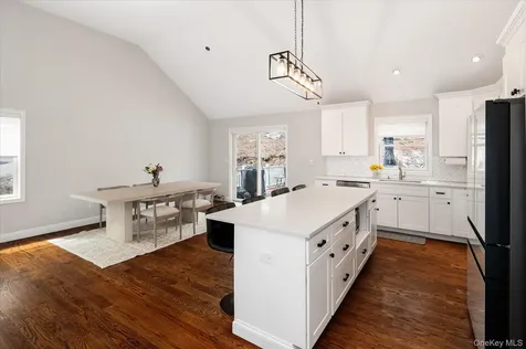 10 Eagle Hill Road Mahopac NY 10541