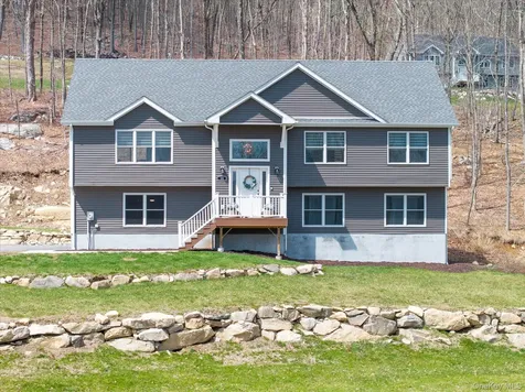 10 Eagle Hill Road Mahopac NY 10541