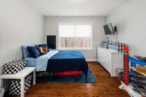 10 Eagle Hill Road Mahopac NY 10541