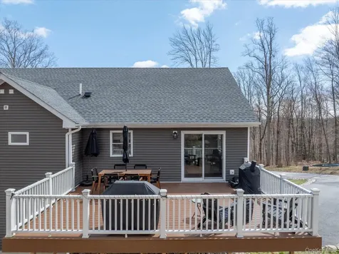10 Eagle Hill Road Mahopac NY 10541