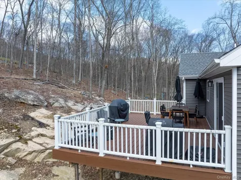 10 Eagle Hill Road Mahopac NY 10541