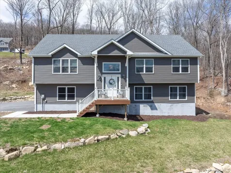 10 Eagle Hill Road Mahopac NY 10541