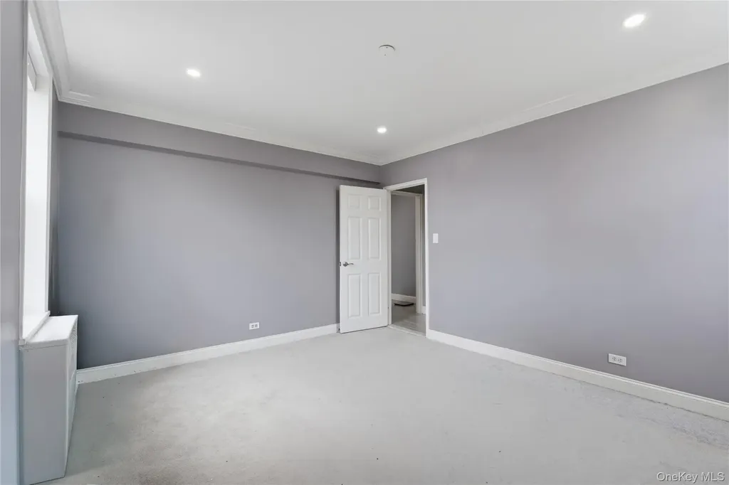 5639 Netherland Avenue Bronx NY 10471