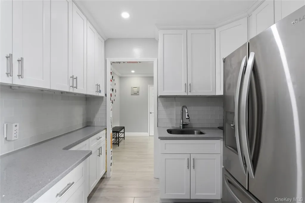 5639 Netherland Avenue Bronx NY 10471