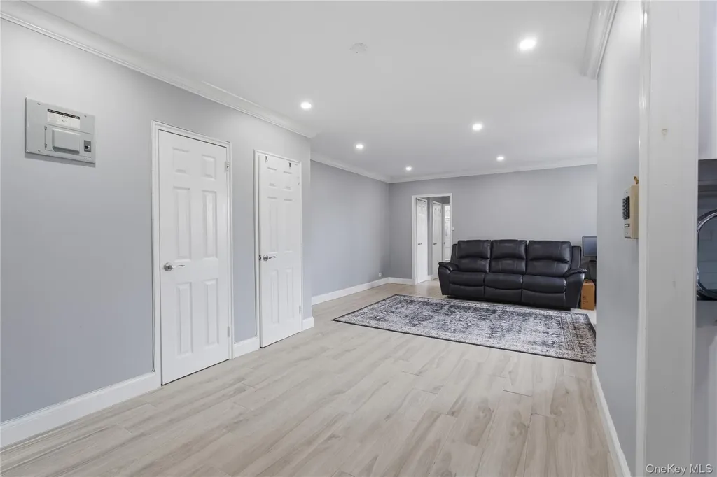 5639 Netherland Avenue Bronx NY 10471