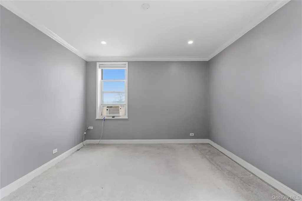 5639 Netherland Avenue Bronx NY 10471
