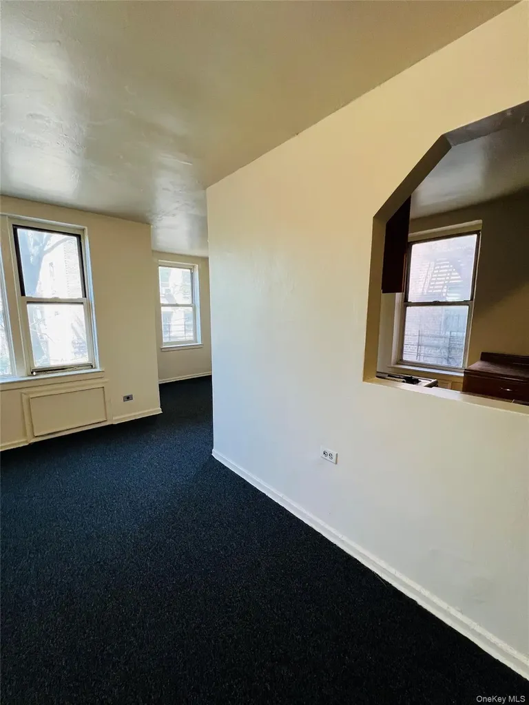 2385 Barker Avenue Bronx NY 10467