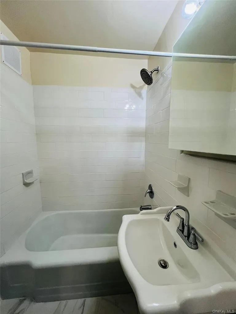 2385 Barker Avenue Bronx NY 10467