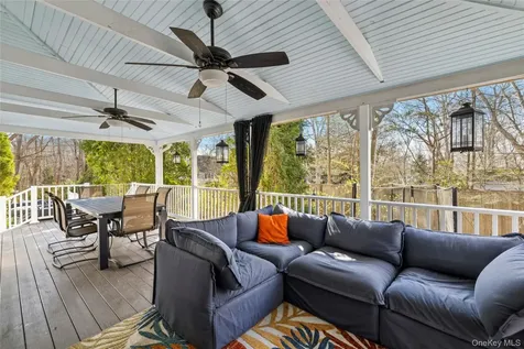 198 Pidgeon Hill Road Huntington Station NY 11746