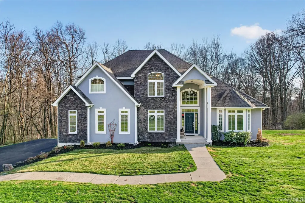 47 Willets Way Newburgh NY 12550