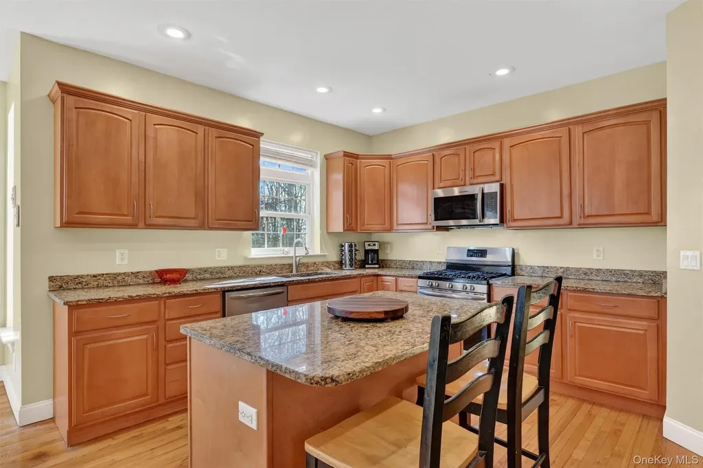 47 Willets Way Newburgh NY 12550