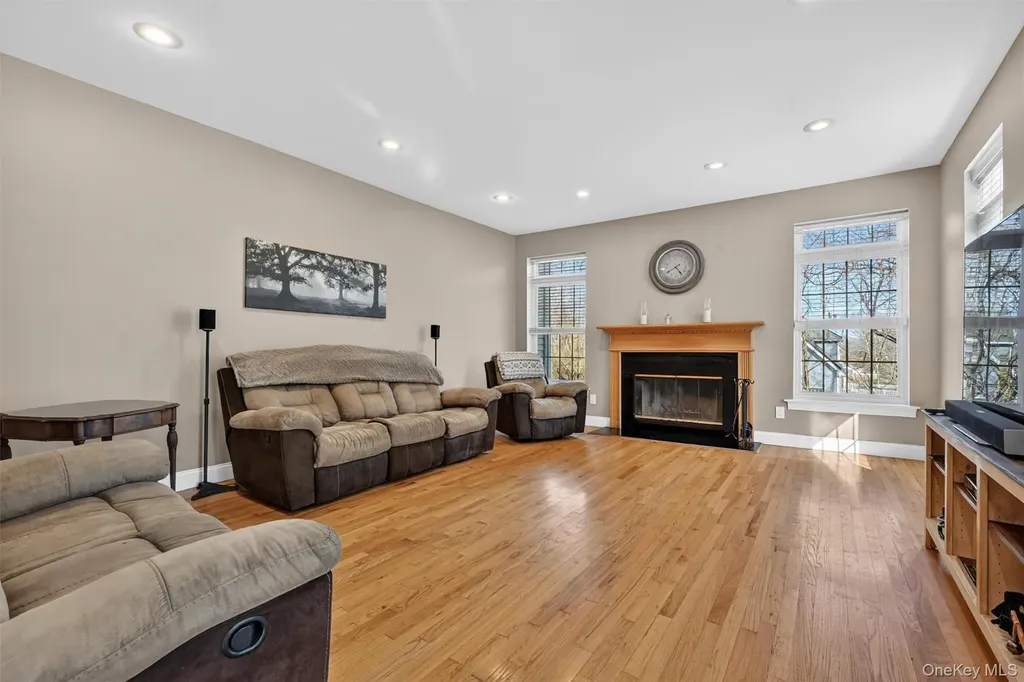 47 Willets Way Newburgh NY 12550