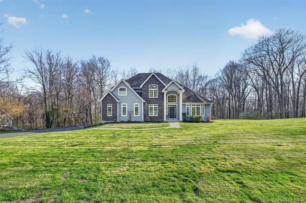 47 Willets Way Newburgh NY 12550