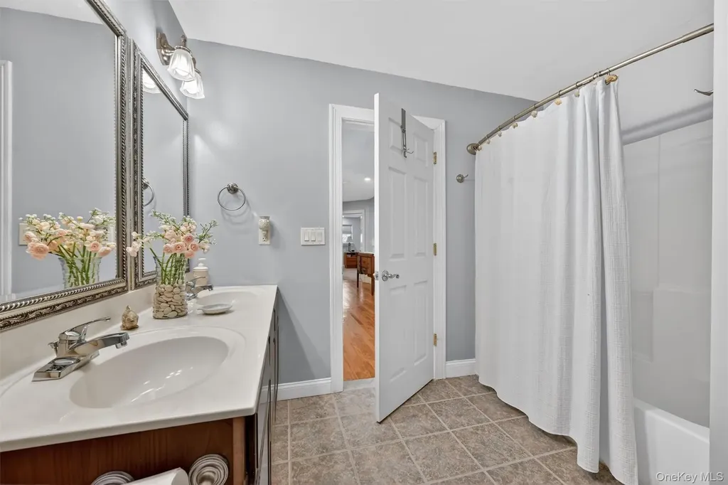 47 Willets Way Newburgh NY 12550