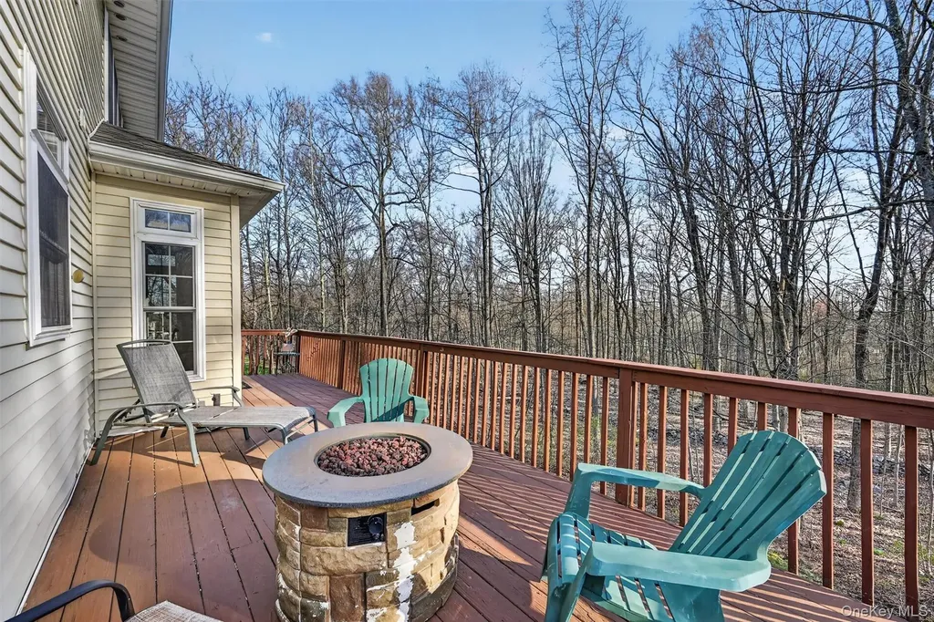 47 Willets Way Newburgh NY 12550