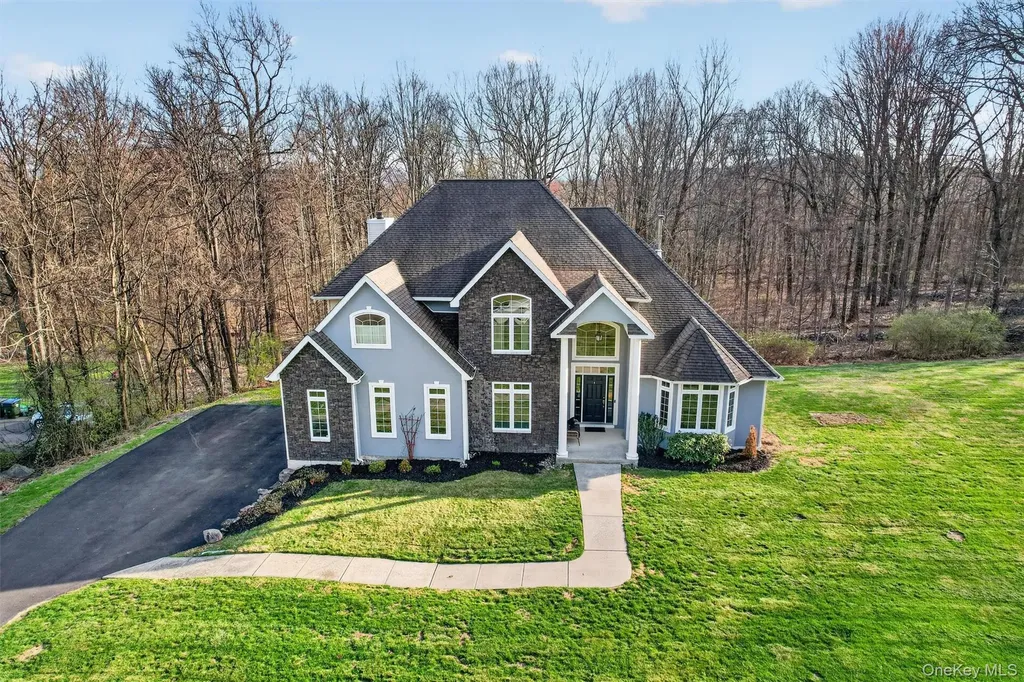 47 Willets Way Newburgh NY 12550