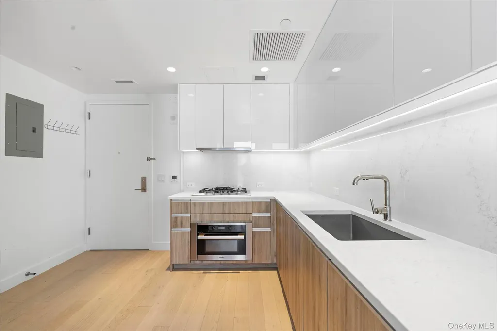 136-18 Maple Avenue Flushing NY 11355