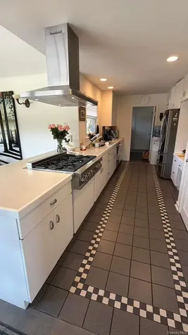 582 Hayground Road Wainscott NY 11976