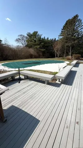 582 Hayground Road Wainscott NY 11976