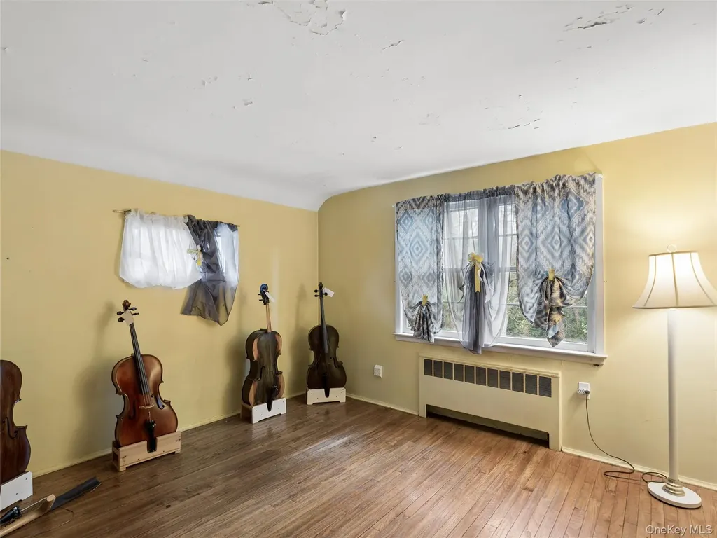 20 Cherry Lane Huntington NY 11743