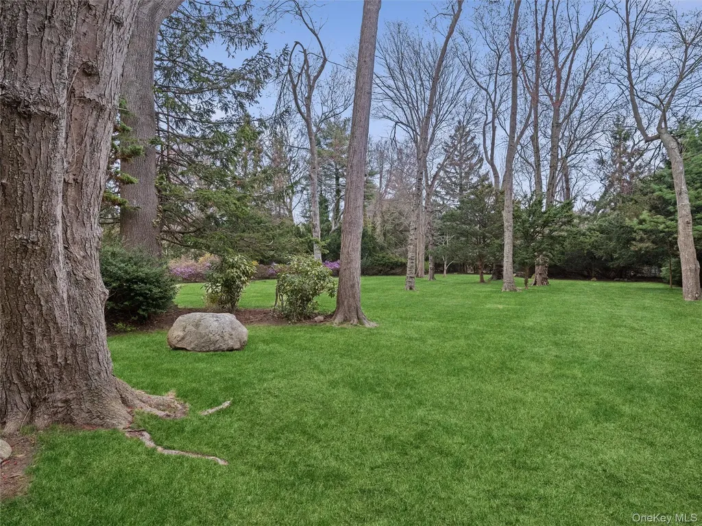 20 Cherry Lane Huntington NY 11743
