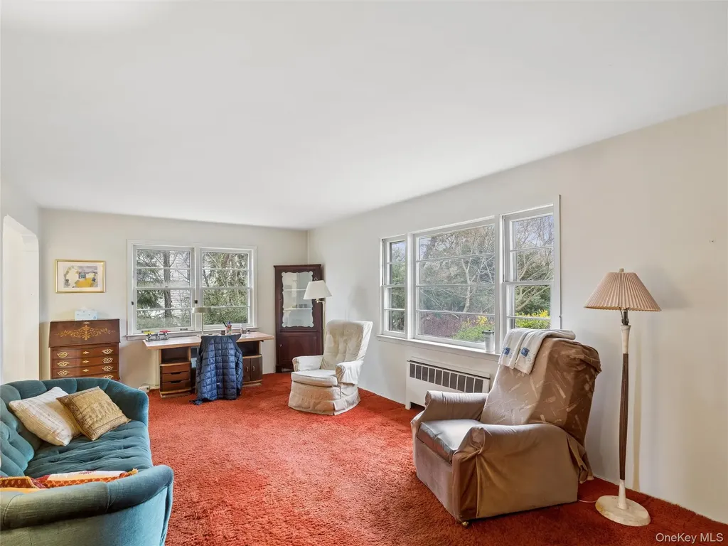 20 Cherry Lane Huntington NY 11743