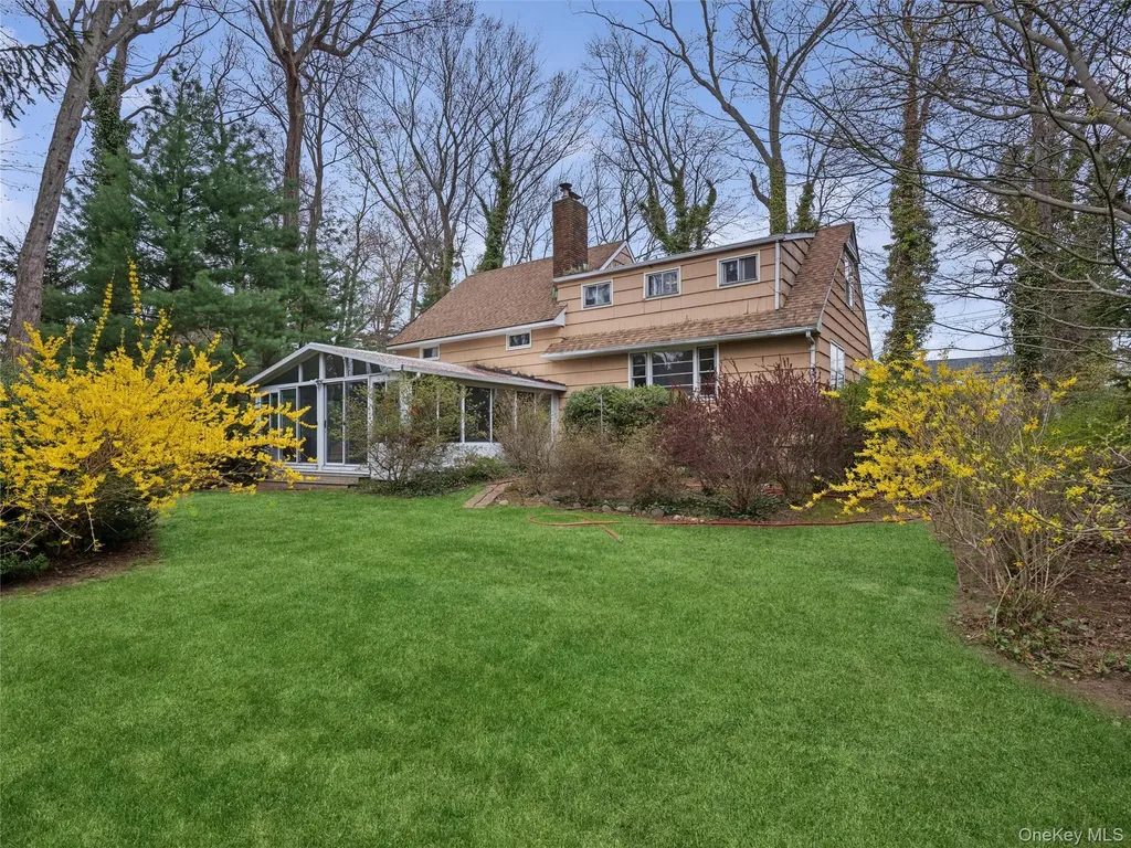 20 Cherry Lane Huntington NY 11743