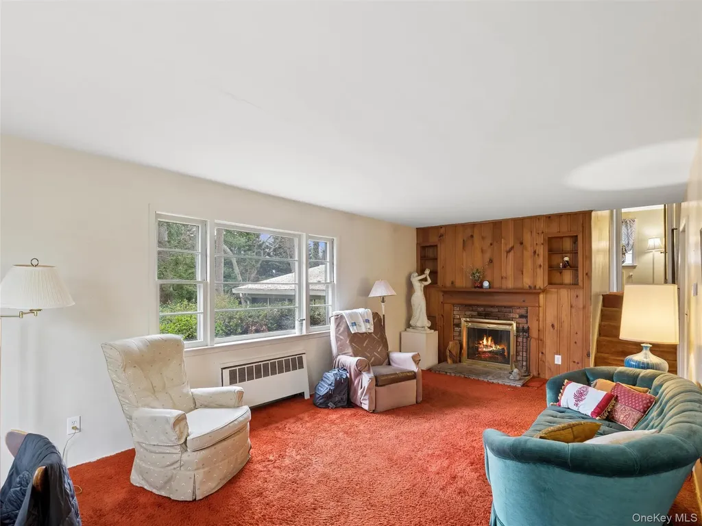 20 Cherry Lane Huntington NY 11743
