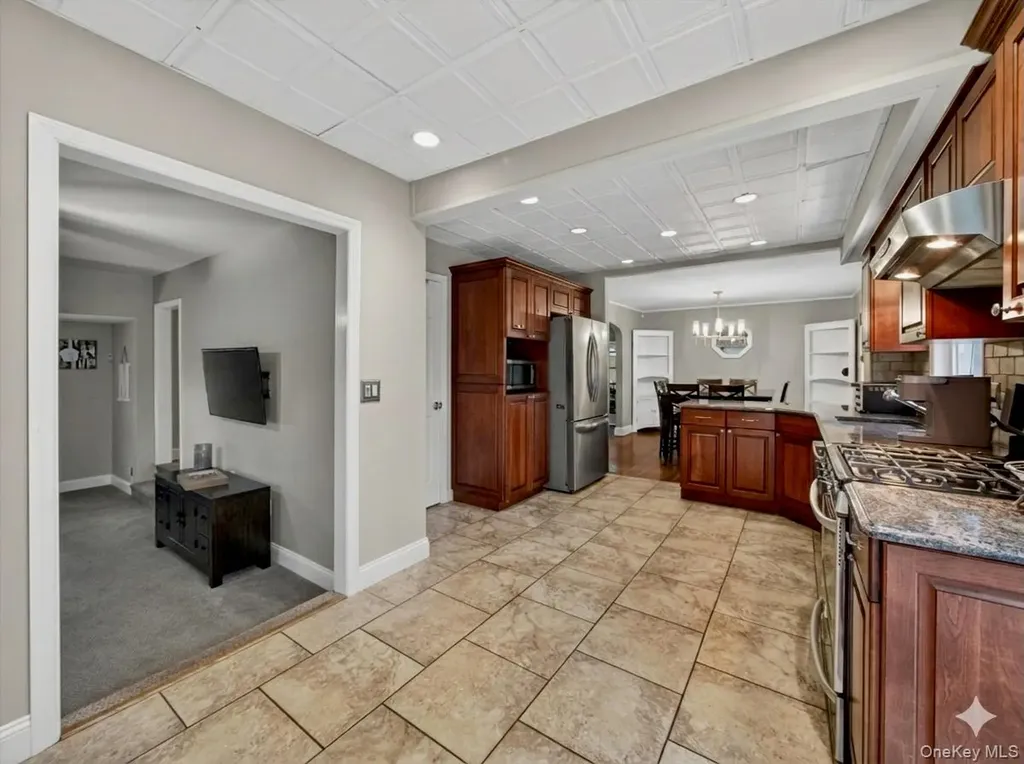3 Hillside Avenue Suffern NY 10901
