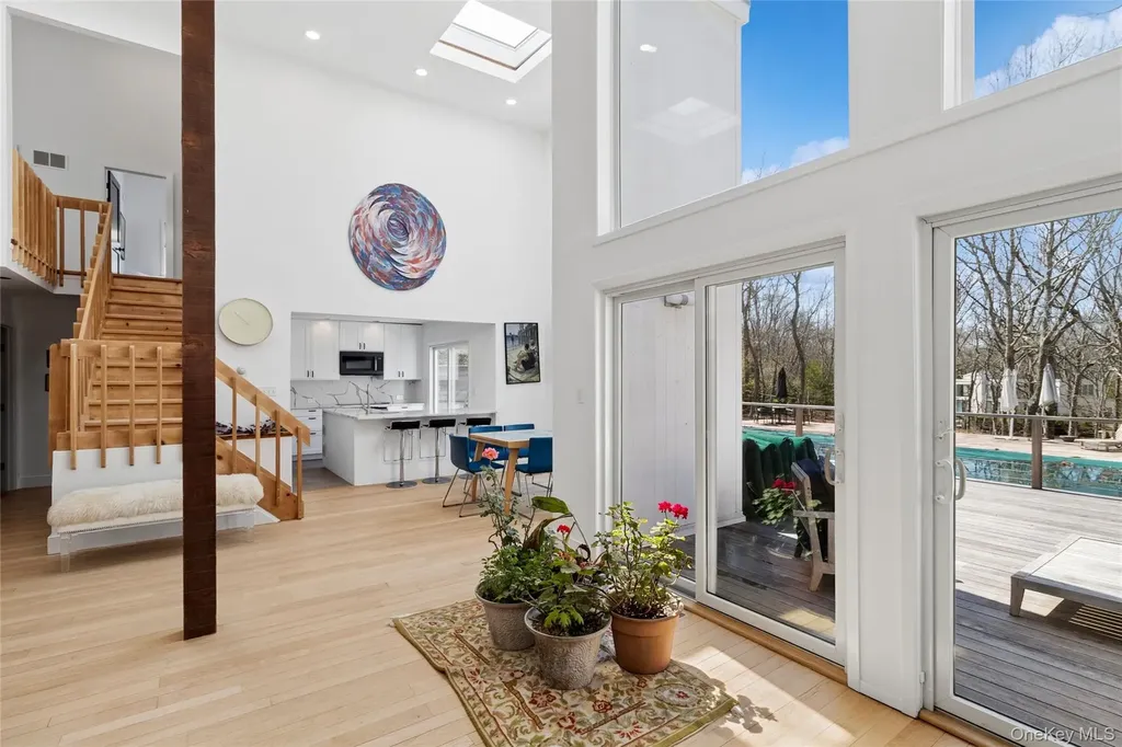 44 Diane Drive East Hampton NY 11937
