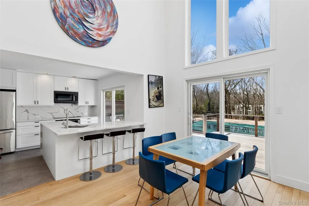 44 Diane Drive East Hampton NY 11937
