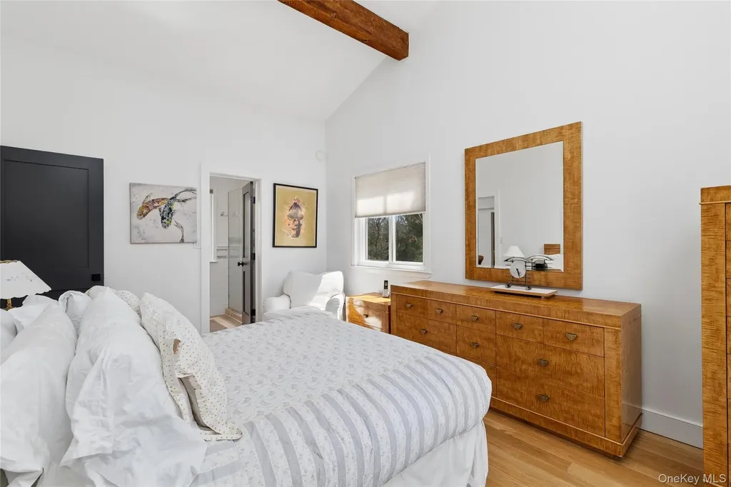 44 Diane Drive East Hampton NY 11937