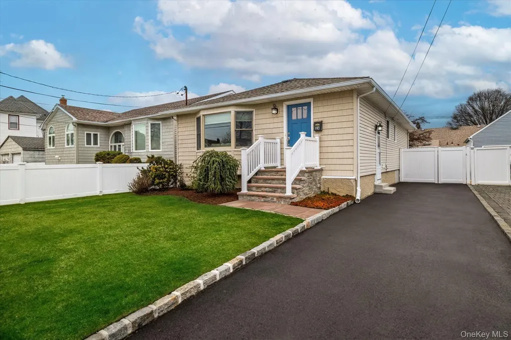 2A Baylis Place Lynbrook NY 11563
