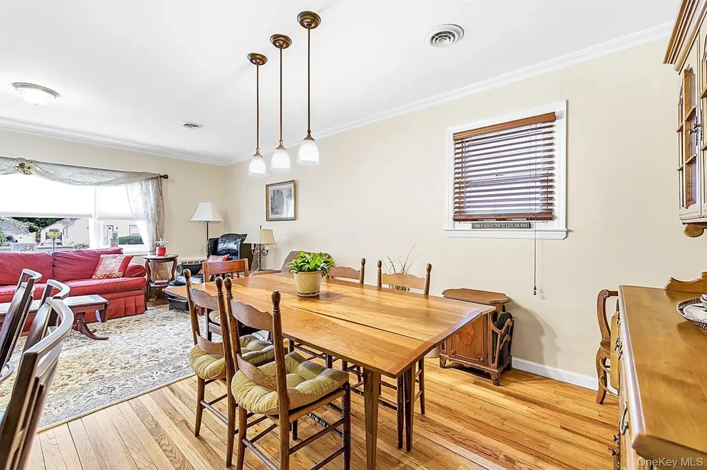 2A Baylis Place Lynbrook NY 11563