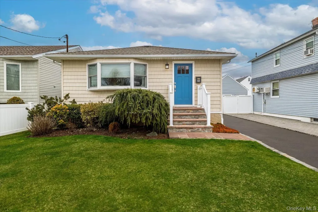 2A Baylis Place Lynbrook NY 11563