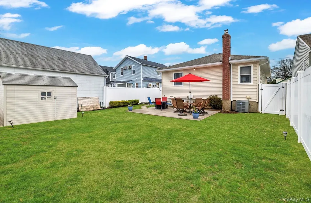 2A Baylis Place Lynbrook NY 11563