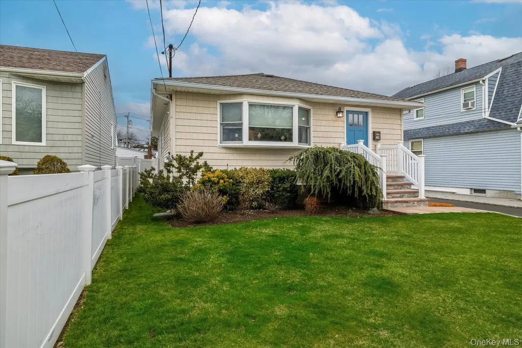 2A Baylis Place Lynbrook NY 11563