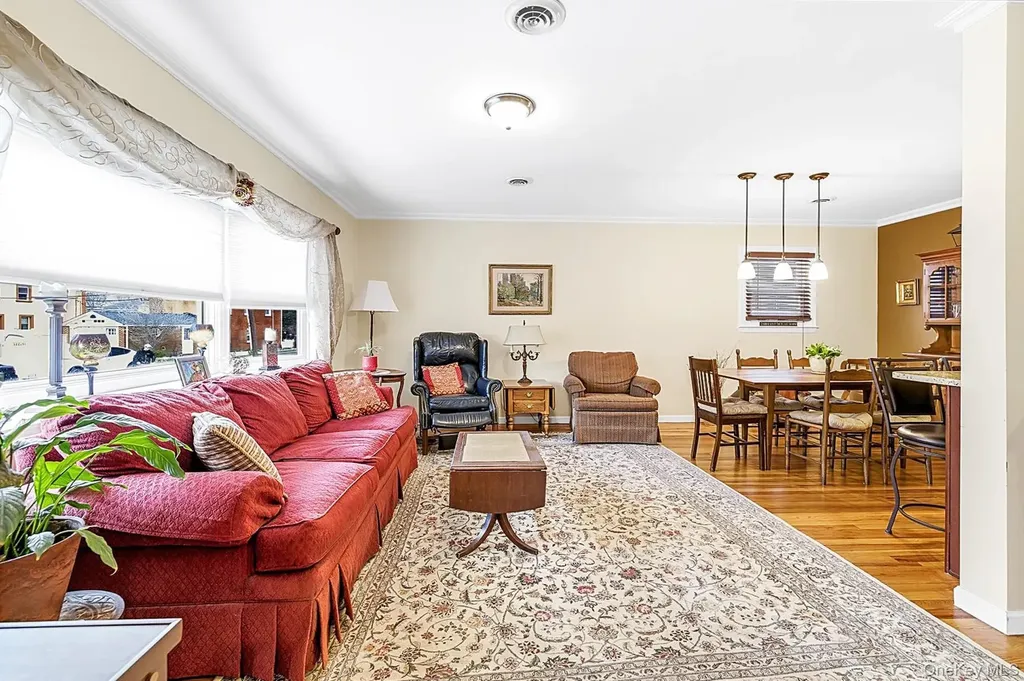 2A Baylis Place Lynbrook NY 11563