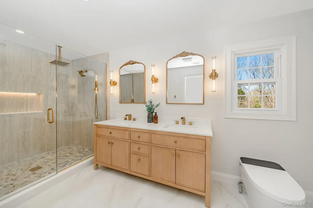 2 Pebble Hill Drive Northport NY 11768