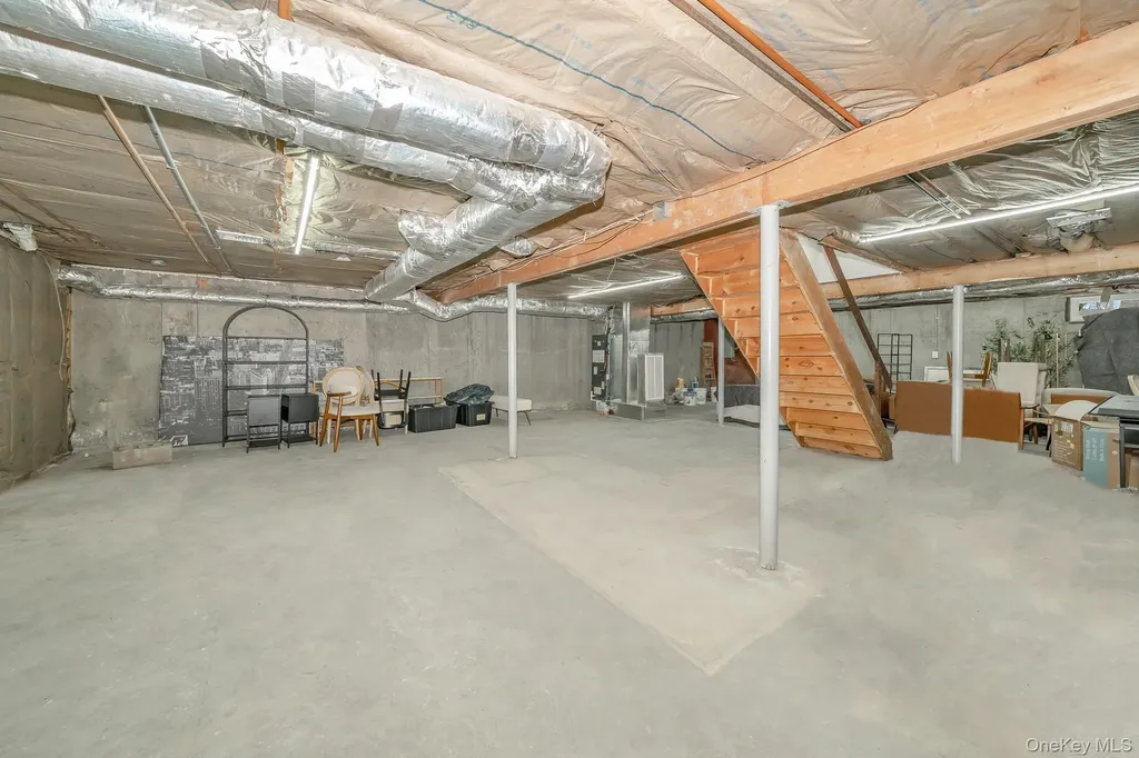 2 Pebble Hill Drive Northport NY 11768