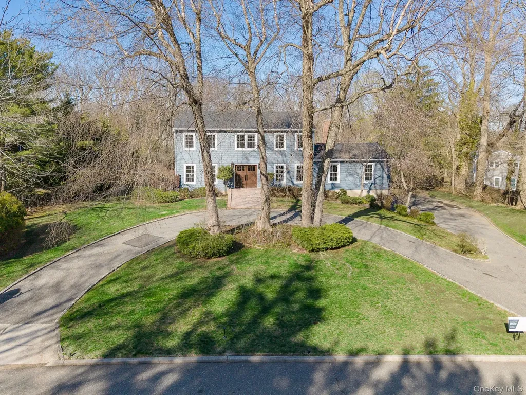 2 Pebble Hill Drive Northport NY 11768