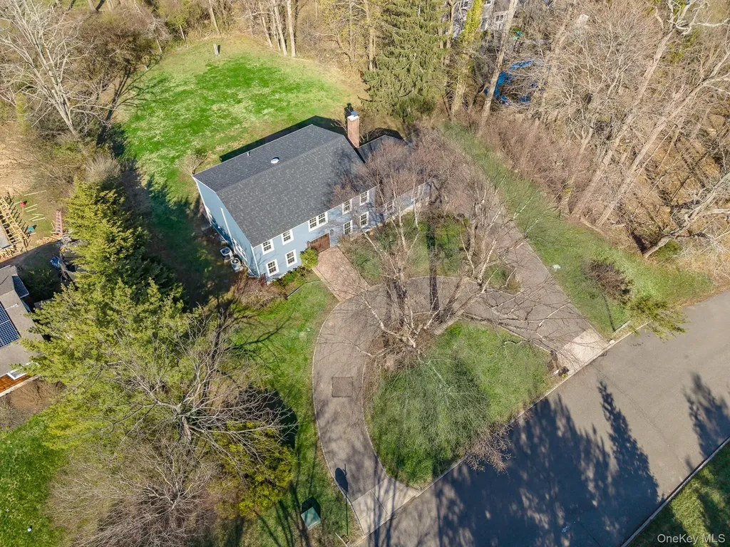 2 Pebble Hill Drive Northport NY 11768