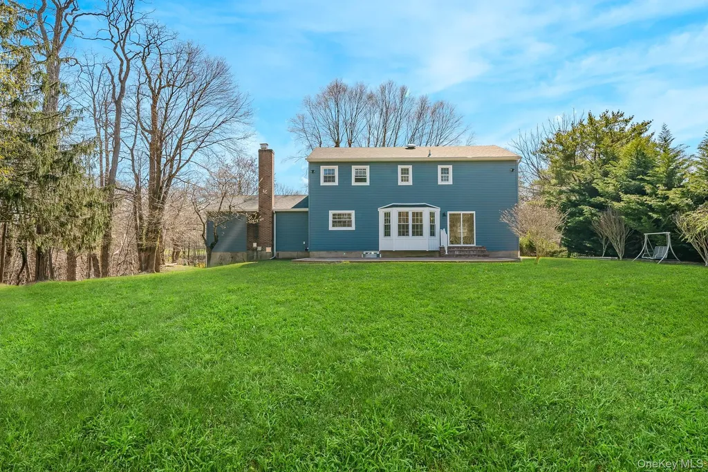 2 Pebble Hill Drive Northport NY 11768
